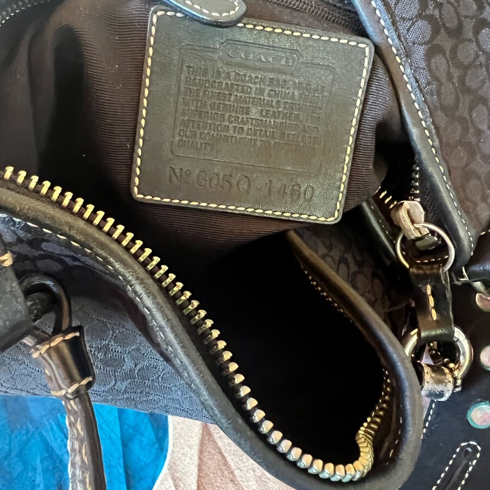 COACH women purse - Picture 11 of 12